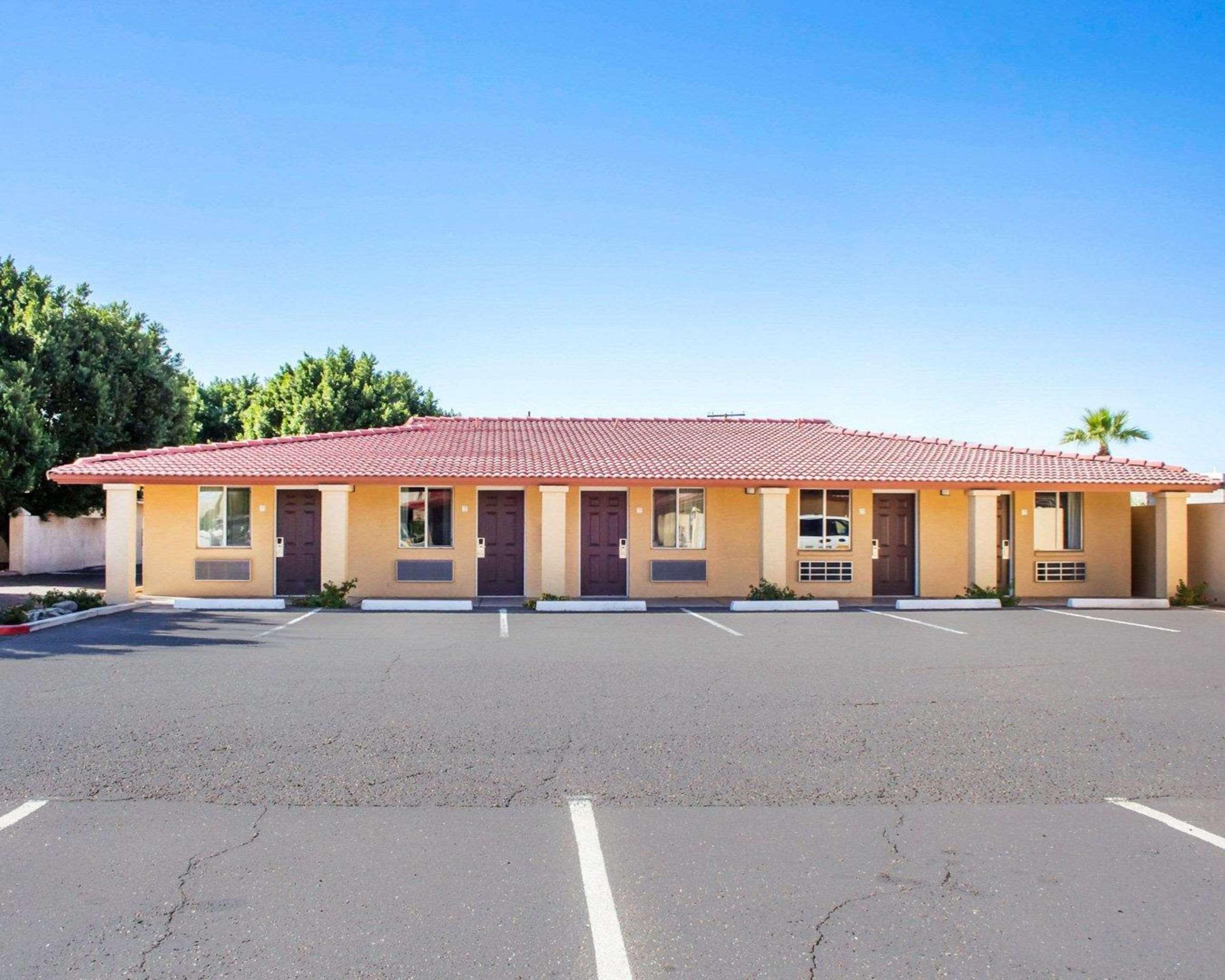 Rodeway Inn Old Town Scottsdale Exterior photo